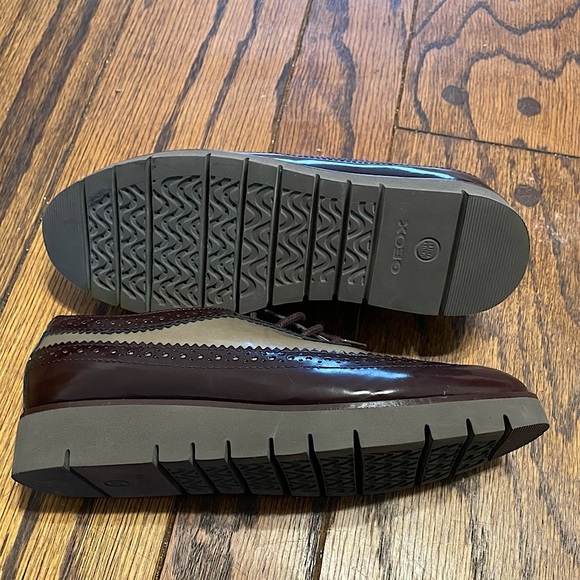 Geox Women’s Brogue Lace-Up Sneakers US 5.5 - Picture 4 of 5